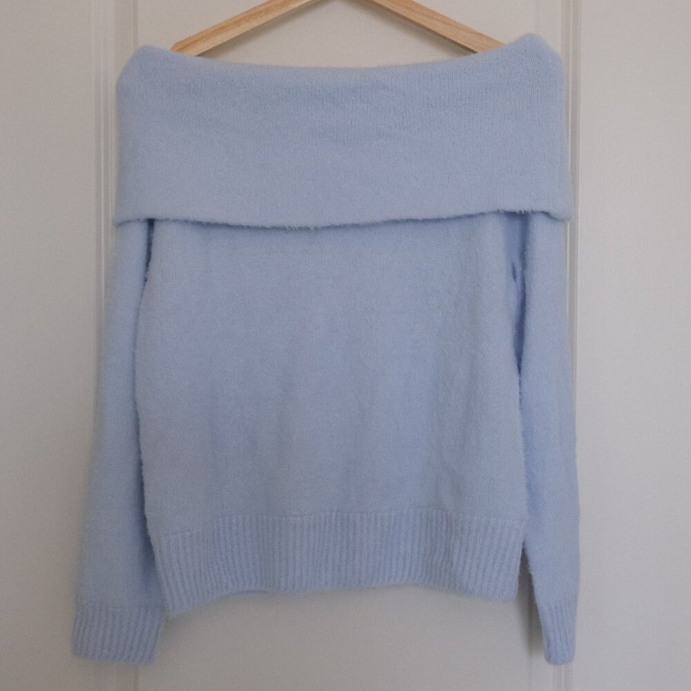 H&M Off-the-Shoulder Sweater (S)